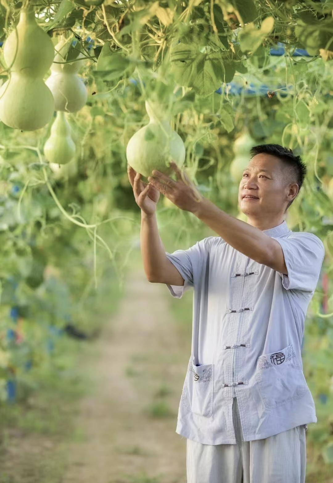 “葫芦爷爷”翟志伟和他的“葫芦娃”