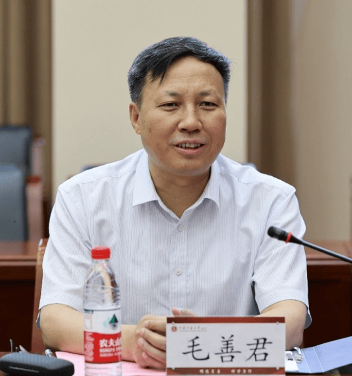成都彭州富豪捐250万股股票给北大，市值7725万元