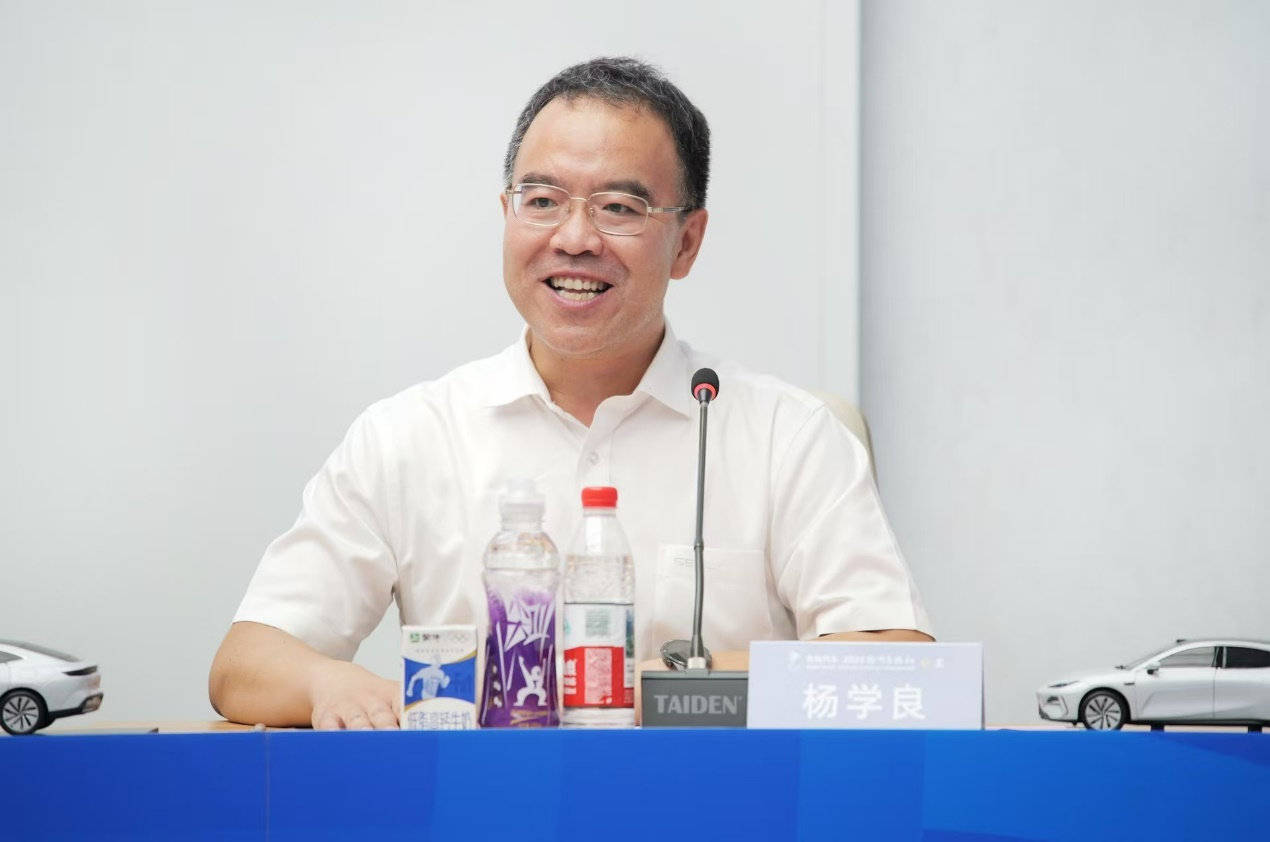 奔跑吧,吉利!吉利汽车宣布冠名2025-2026年度杭州马拉松